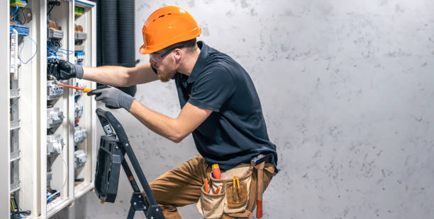 Best Circuit Breaker Repair  in Quinebaug, CT